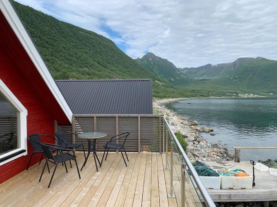Leilighet I Rorbu Pa Kaldfarnes - Yttersia Senja Exterior foto