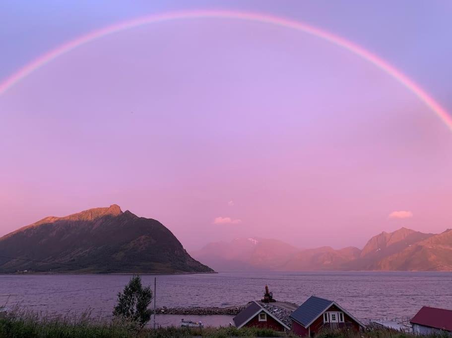Leilighet I Rorbu Pa Kaldfarnes - Yttersia Senja Exterior foto