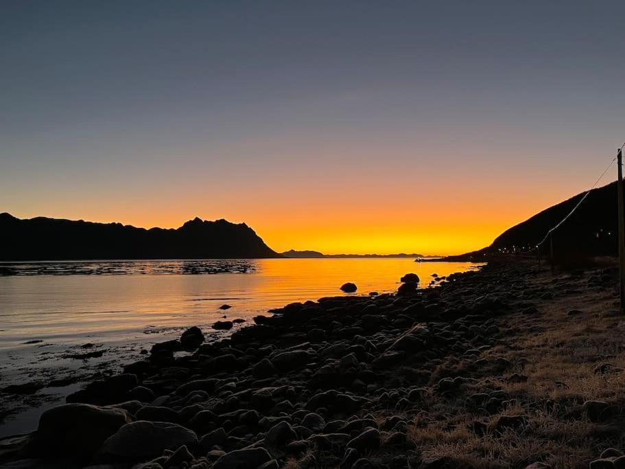 Leilighet I Rorbu Pa Kaldfarnes - Yttersia Senja Exterior foto